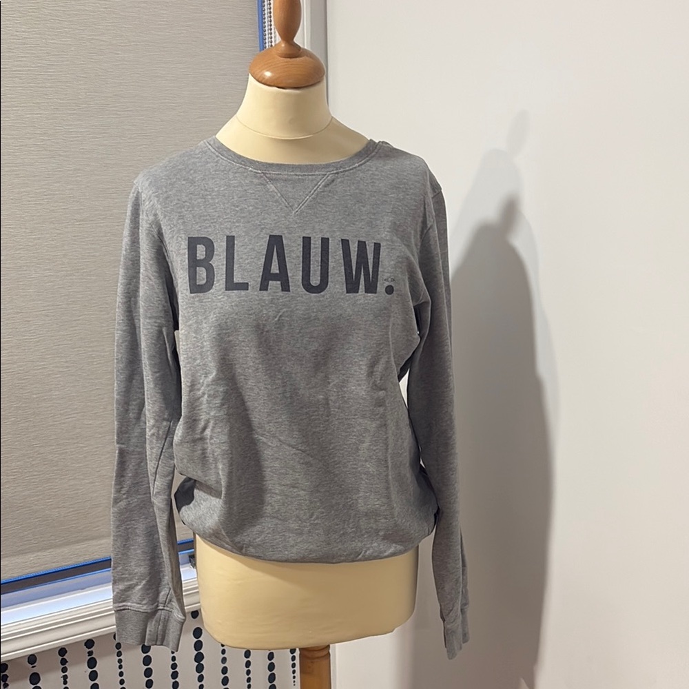 AUW Gray Women's Top